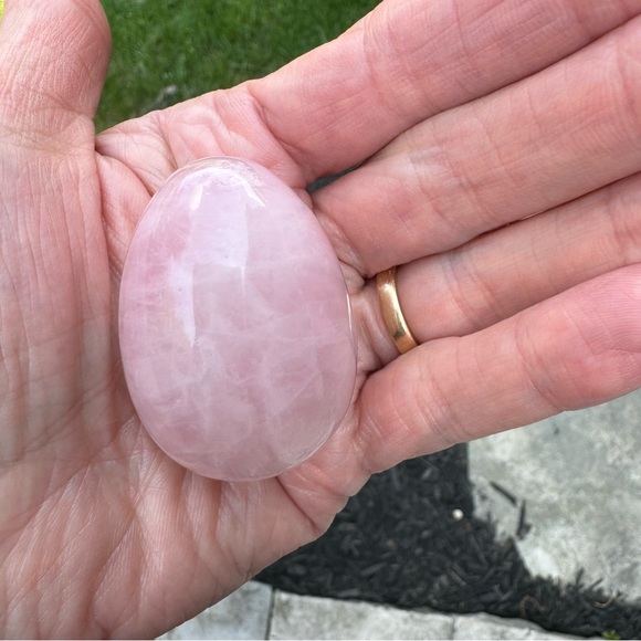 Rose Quartz Crystal Egg with Ring Holder - Picture 8 of 9